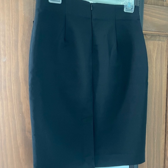 Black Pencil Skirt - Forever 21 - Picture 2 of 4